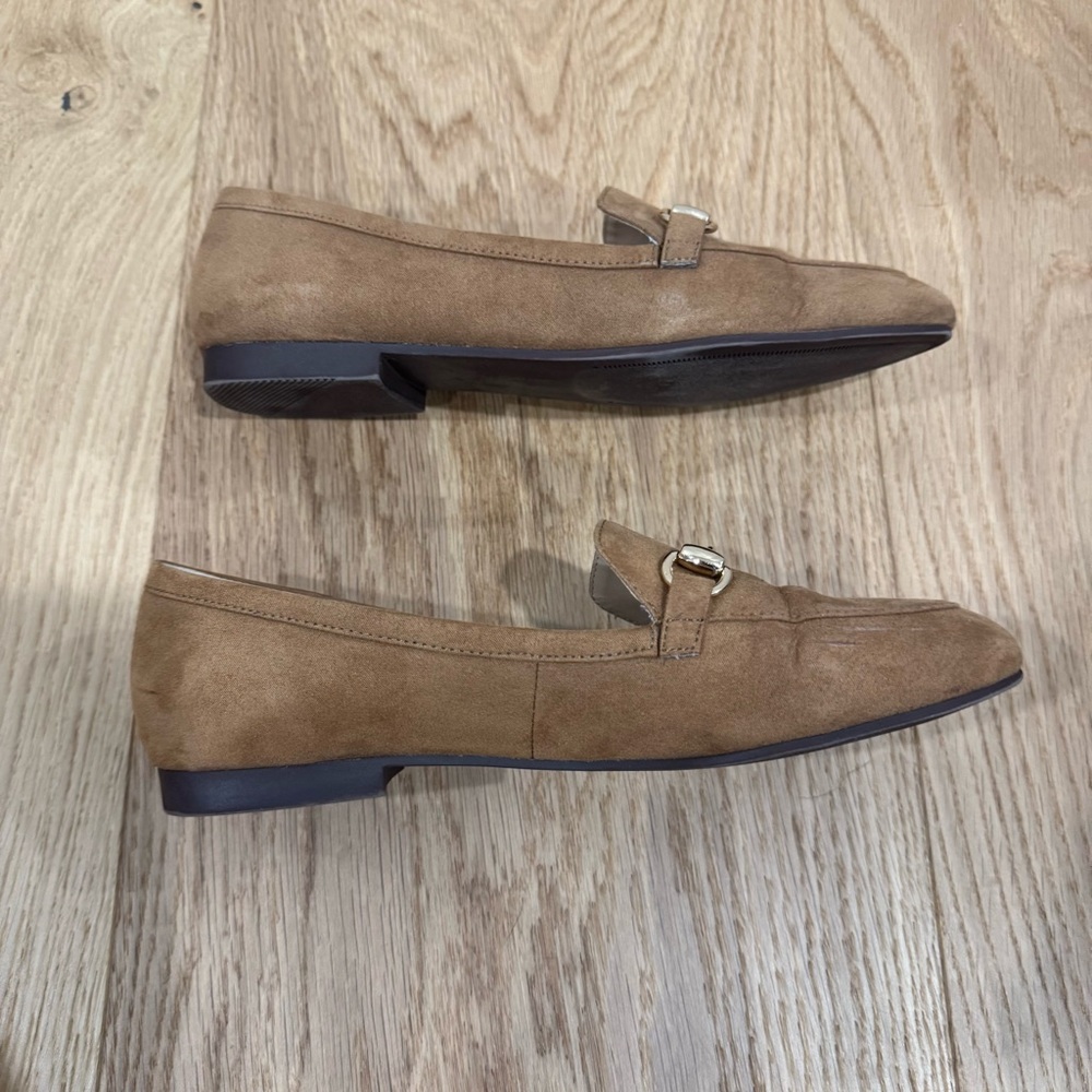 Loft faux suede horse bit loafers Tan. Size 7 - Picture 7 of 11